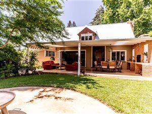 11 Bed House in Birnamwood