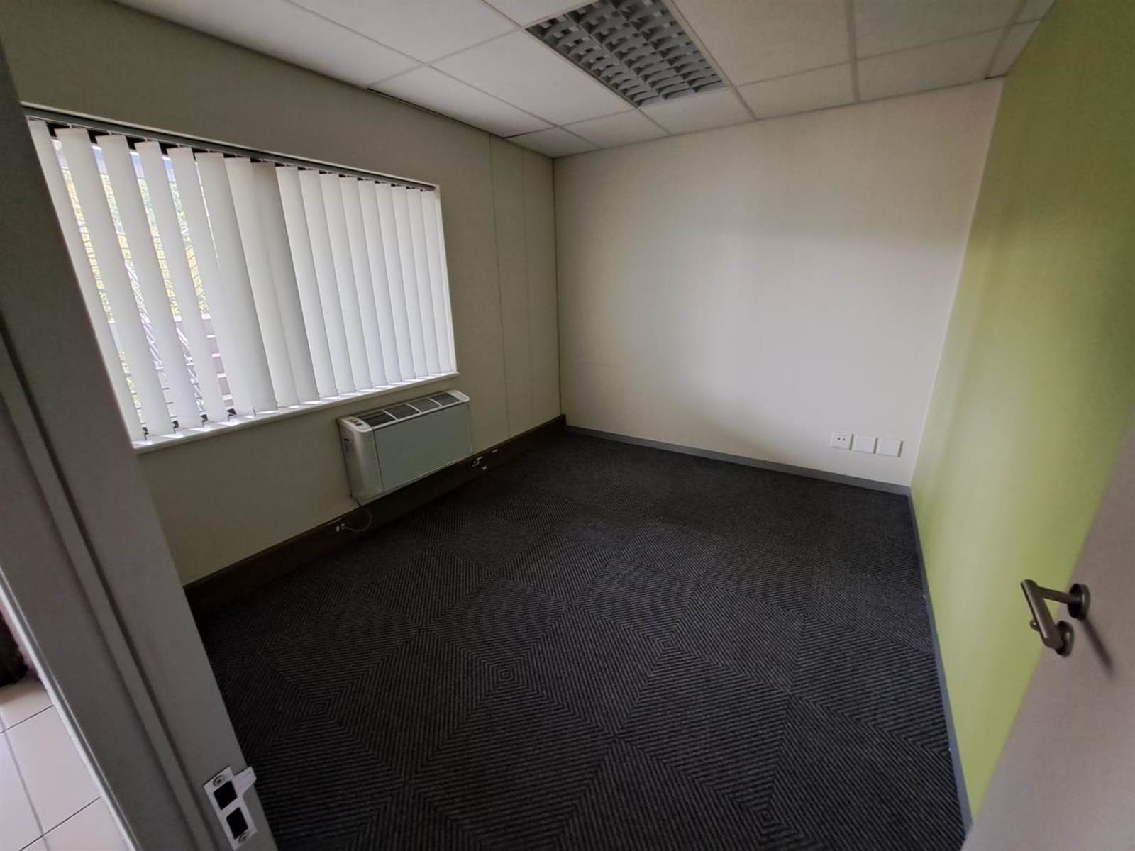 815  m² Office Space in Centurion CBD photo number 8