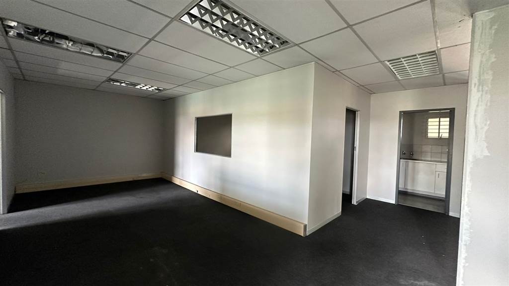 130  m² Commercial space in Highveld photo number 6