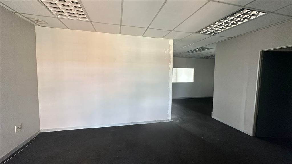 130  m² Commercial space in Highveld photo number 2