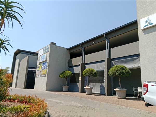 25  m² Commercial space