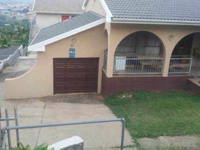 5 Bed House in Stanger Central photo number 2