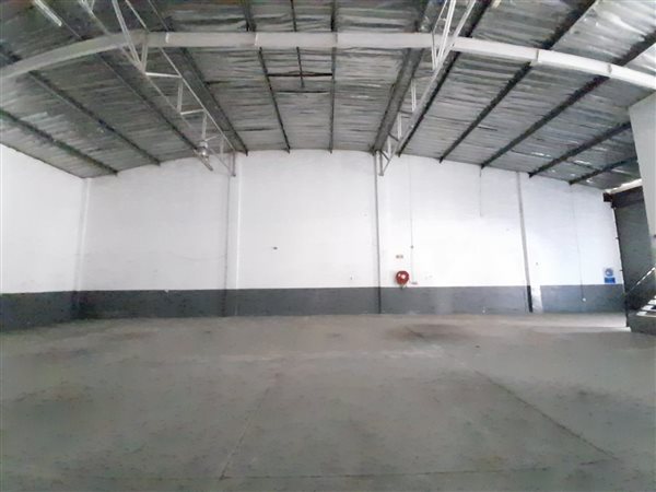460  m² Commercial space in Spartan
