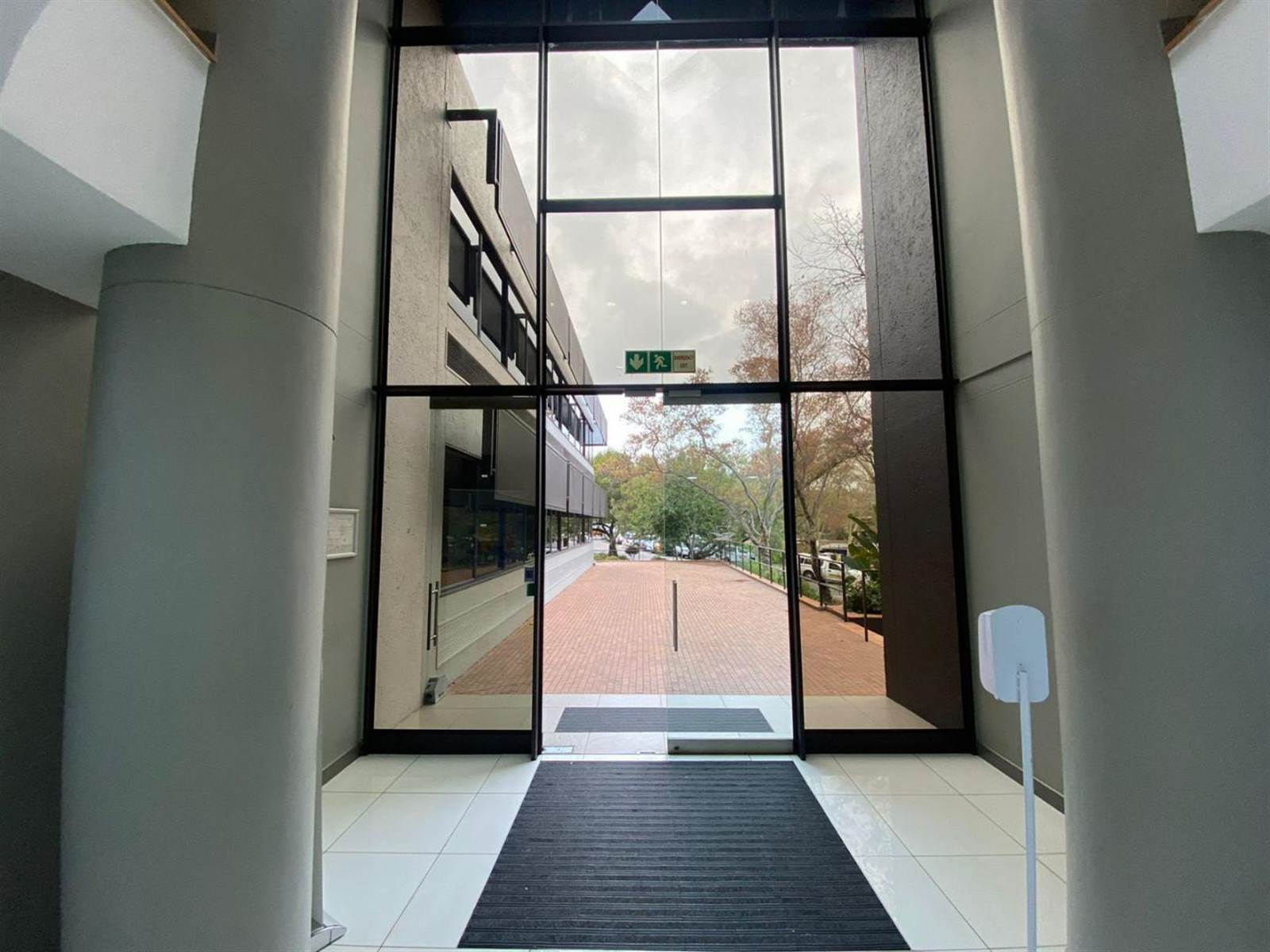 318  m² Commercial space in Woodmead photo number 3