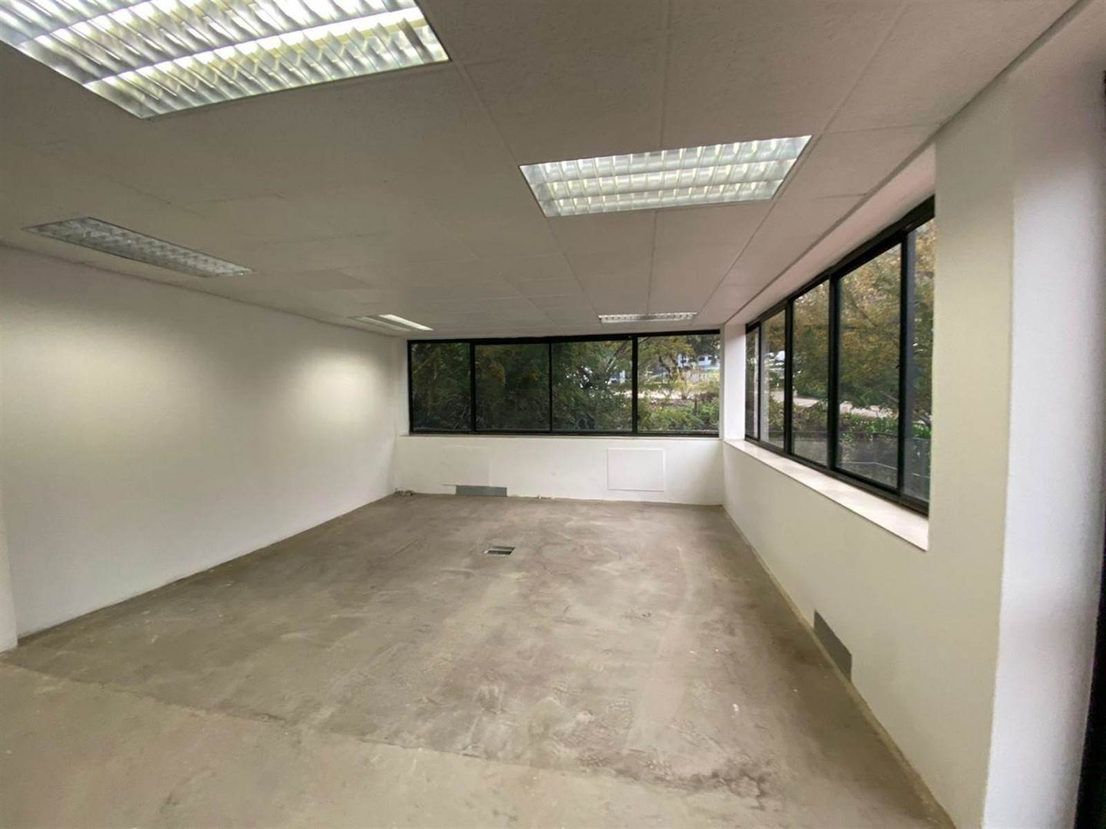 318  m² Commercial space in Woodmead photo number 11