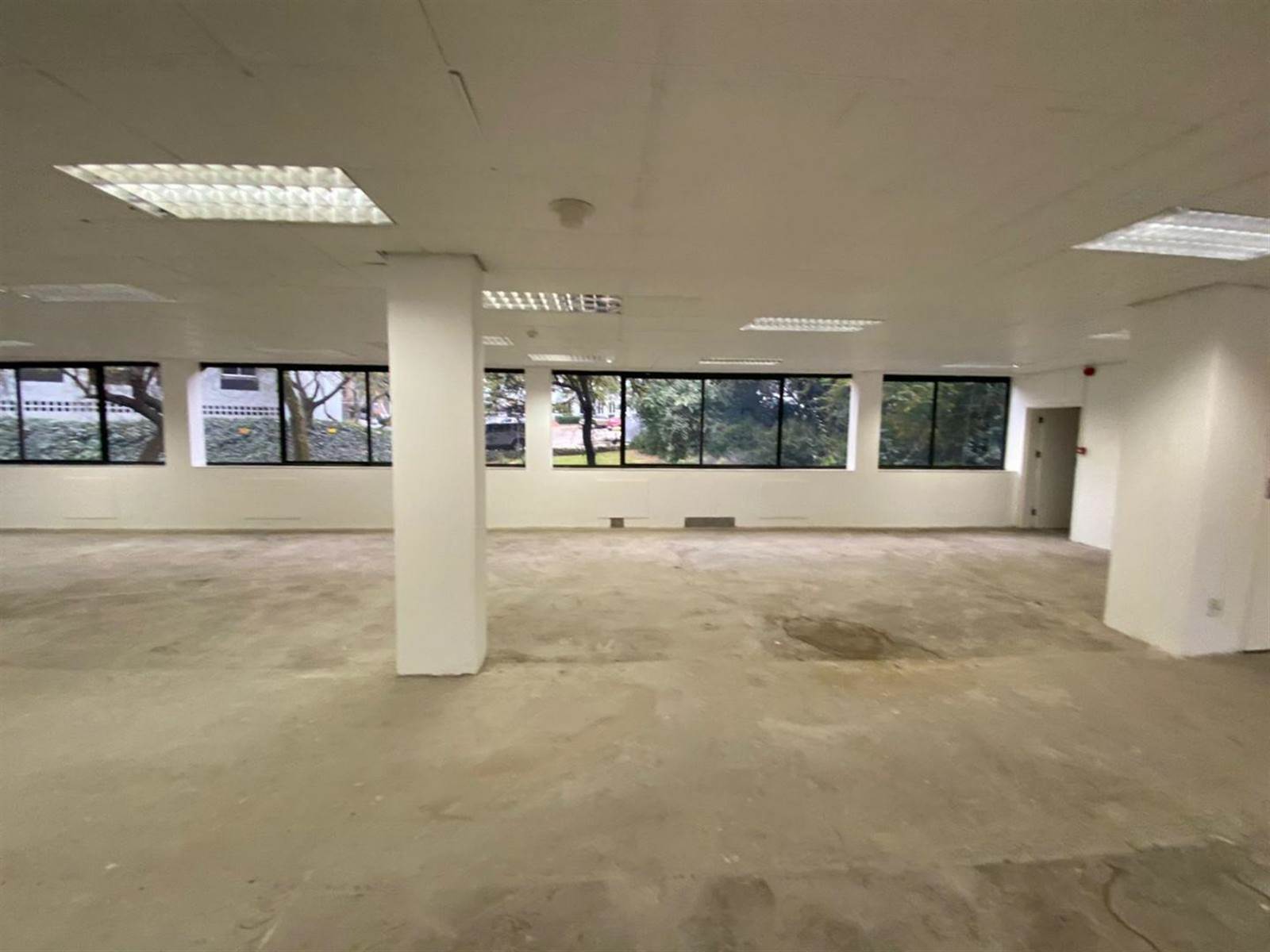 318  m² Commercial space in Woodmead photo number 10