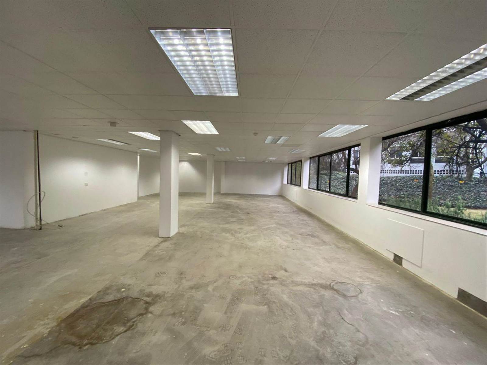 318  m² Commercial space in Woodmead photo number 13