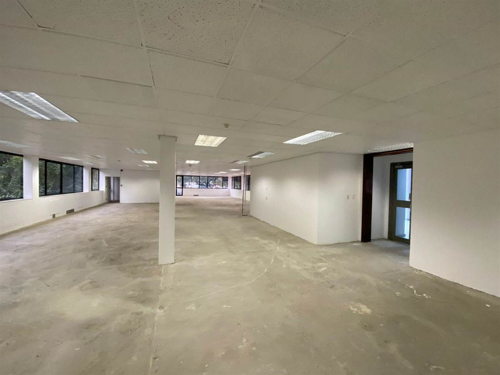318  m² Commercial space in Woodmead photo number 6