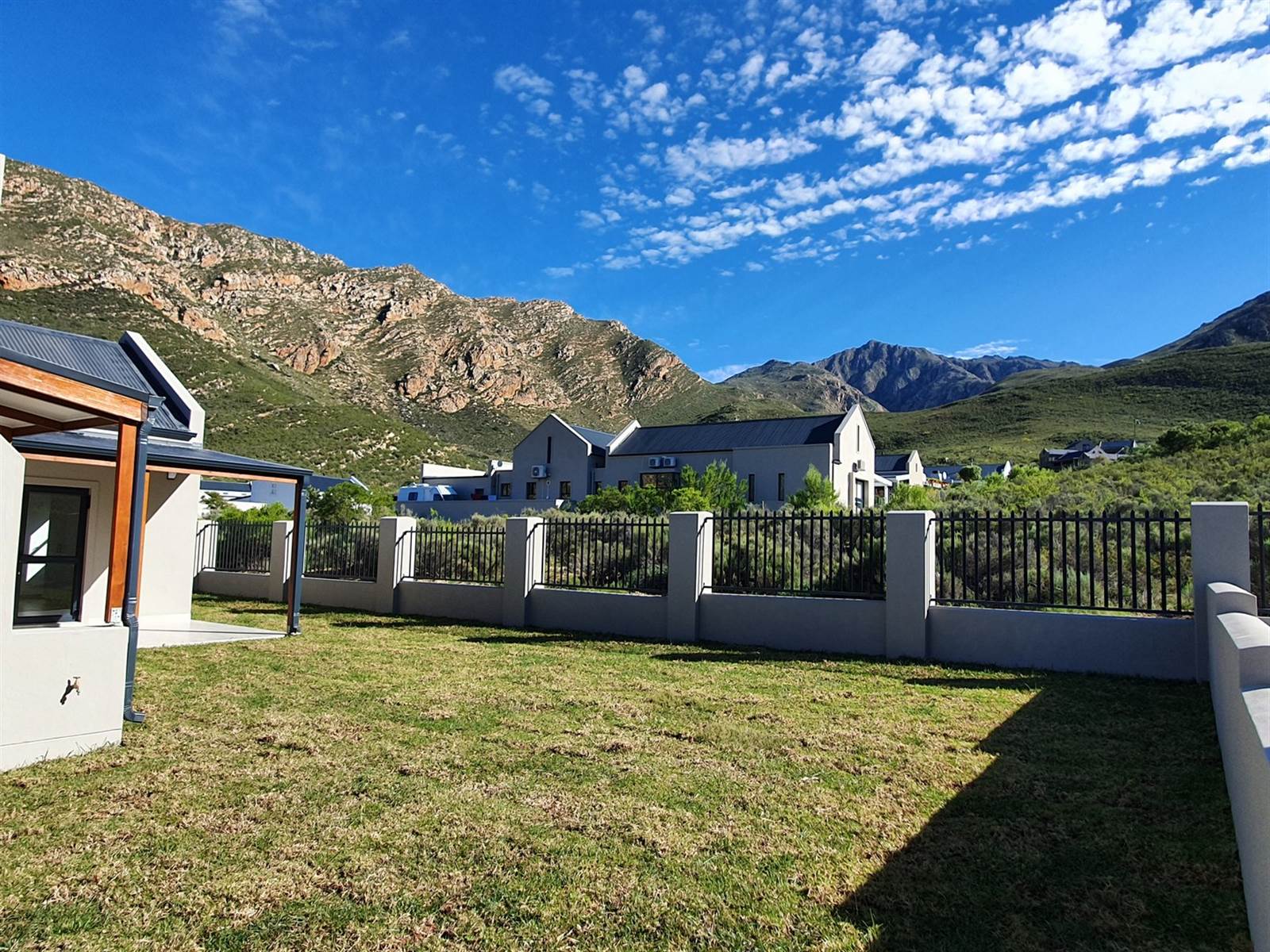 2 Bed House in Montagu photo number 13