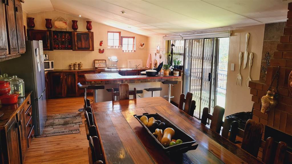 5 Bed House in Buffelspoort photo number 15