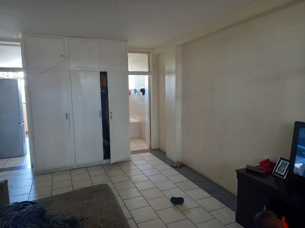 1 Bed Flat in Alberton photo number 2