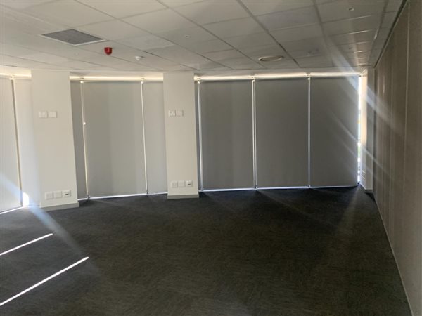 294  m² Commercial space in Highveld