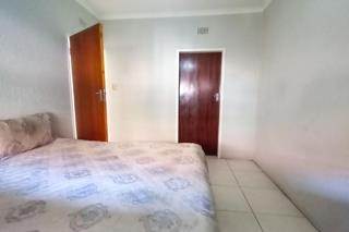 2 Bed Townhouse in Middelburg Central photo number 5