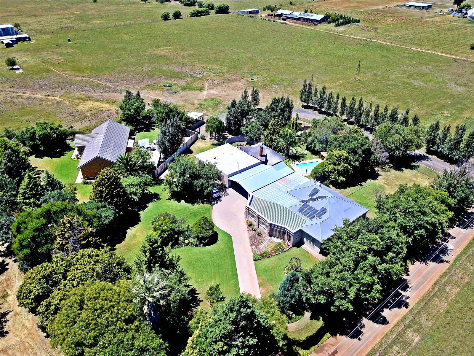 4.3 ha Smallholding in Quaggafontein photo number 2