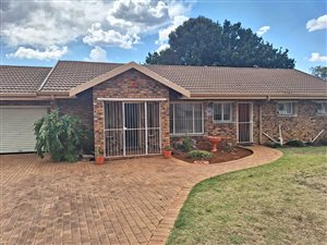 3 Bed House in Golf Park