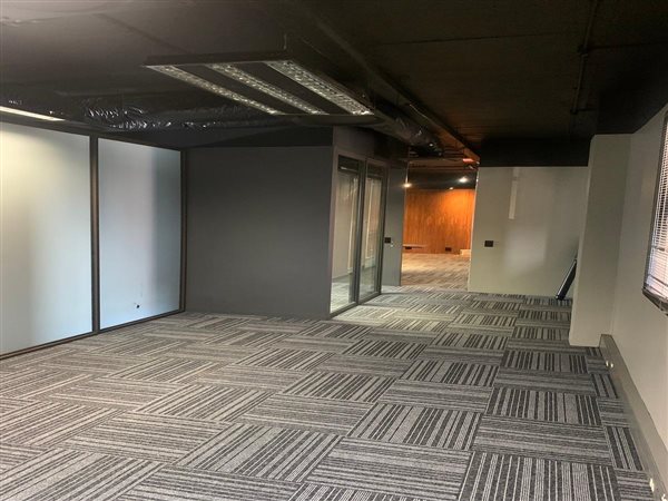 138  m² Commercial space