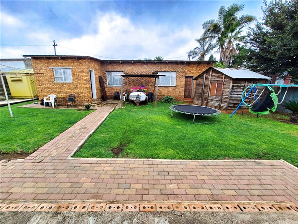 3 Bedroom House 3 Bedroom House