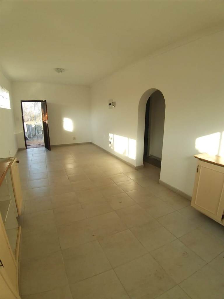 9 Bed House in Erasmia photo number 6