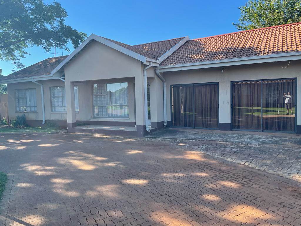 16000  m² Commercial space in Vanderbijlpark NW photo number 10