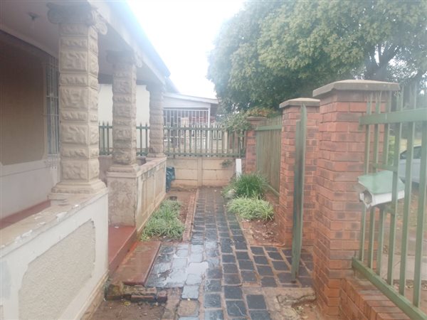 9 Bedroom House 9 Bedroom House