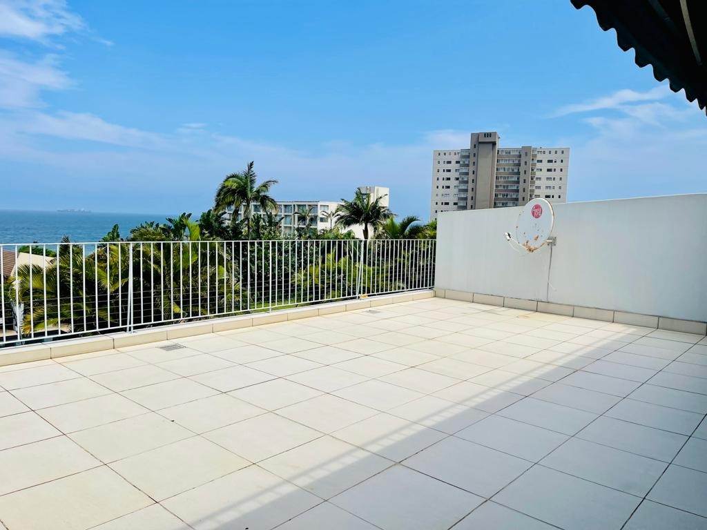 3 Bed Townhouse in Umhlanga Rocks photo number 15