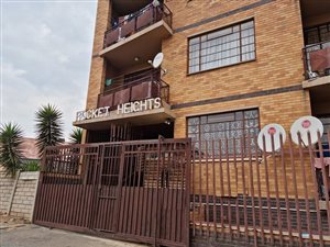 2 Bed Apartment in Troyeville