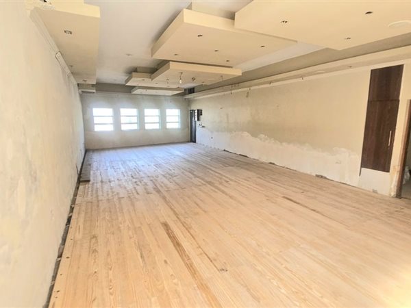 300 m² Commercial space 300 m² Commercial space