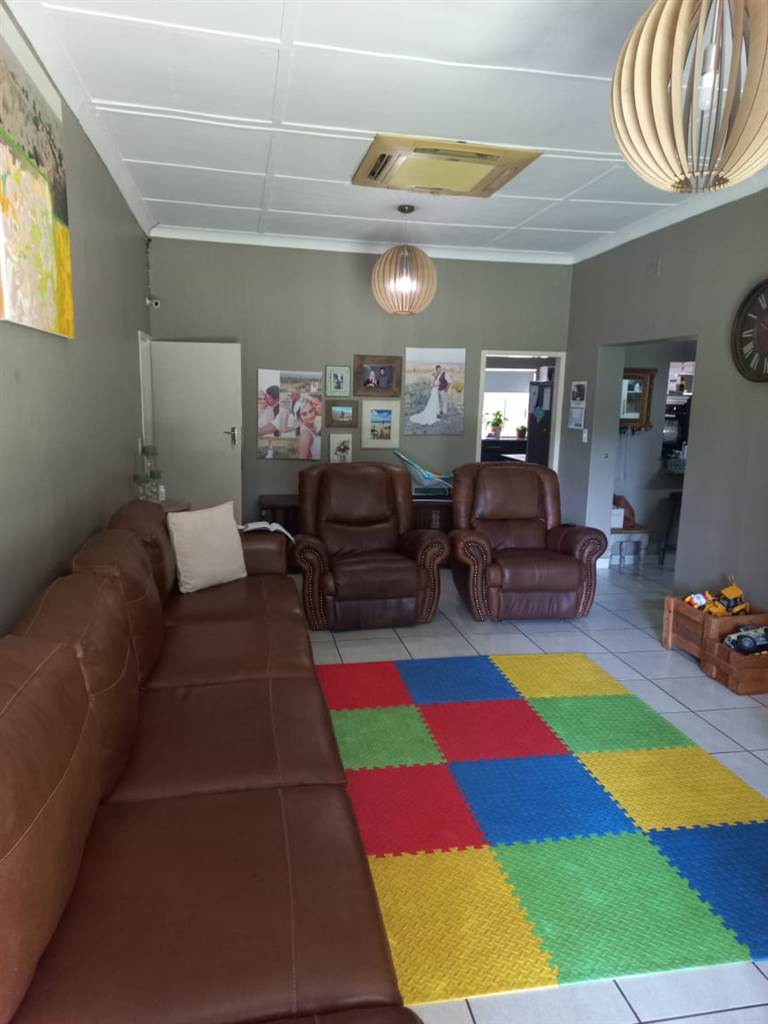4 Bed House in Louis Trichardt photo number 9