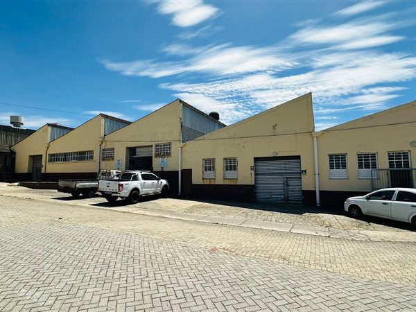 261  m² Industrial space