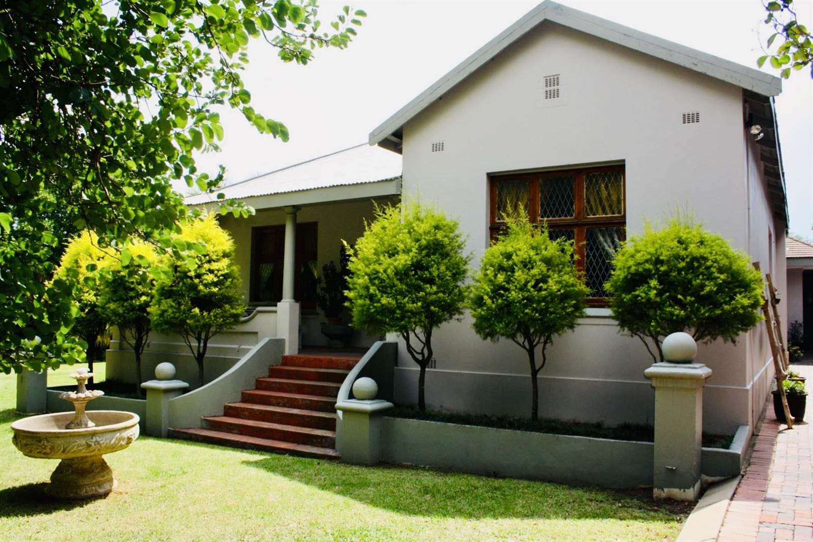 6 Bed House in Vryheid photo number 1