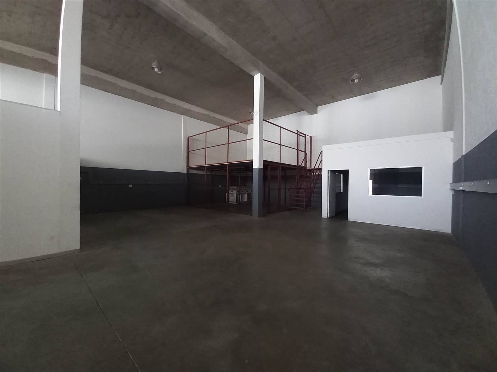 342  m² Industrial space in Pomona photo number 3