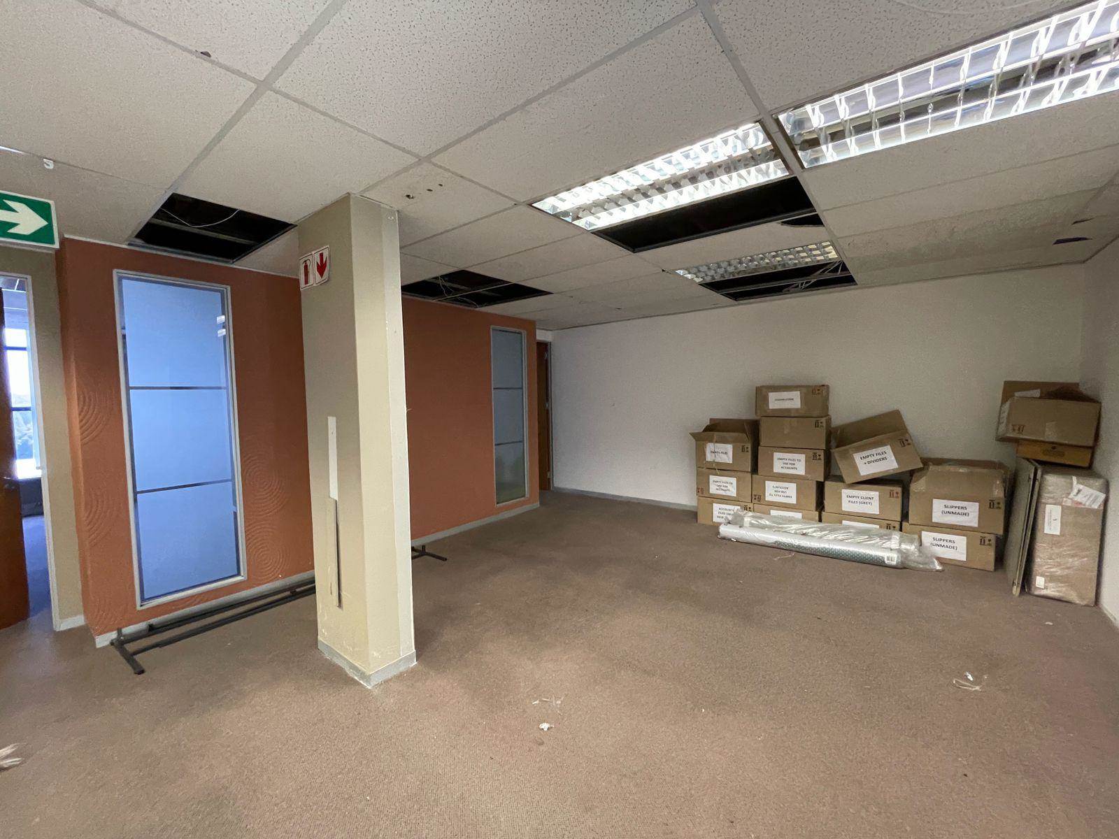 295  m² Commercial space in Craighall photo number 9