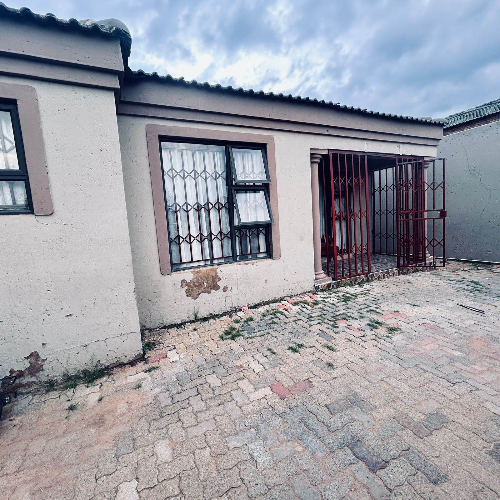 3 Bed House in Rabie Ridge photo number 3