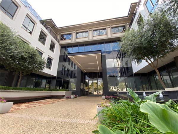 385  m² Office Space