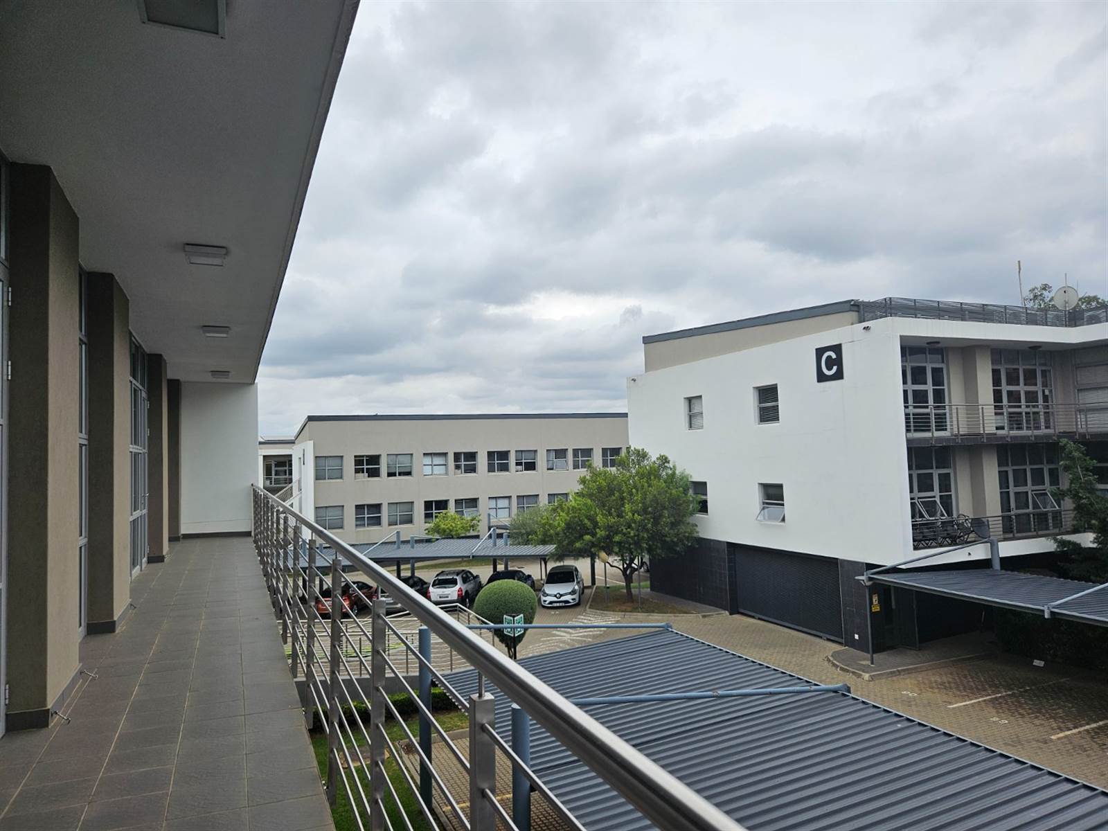 190  m² Commercial space in Fourways photo number 16