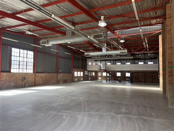 831  m² Industrial space