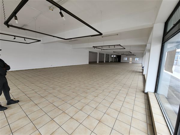 570  m² Commercial space