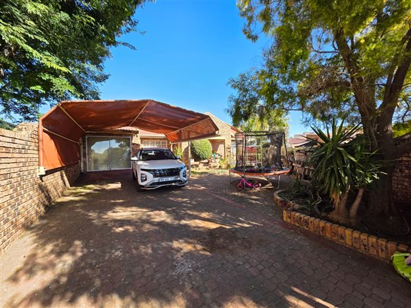 2 Bedroom House 2 Bedroom House