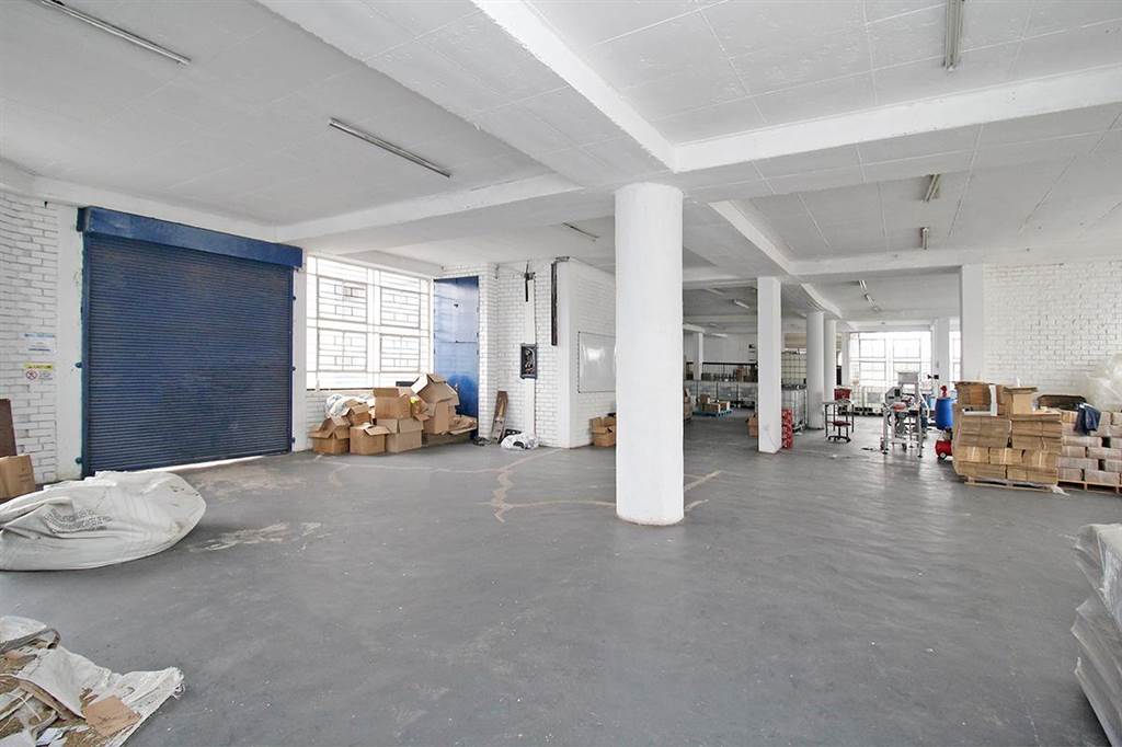 8800  m² Commercial space in Laudium photo number 27