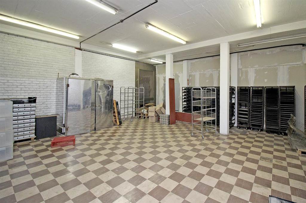 8800  m² Commercial space in Laudium photo number 18
