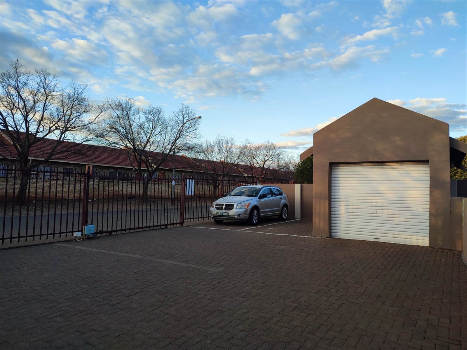 3 Bed Townhouse in Uitsig photo number 9