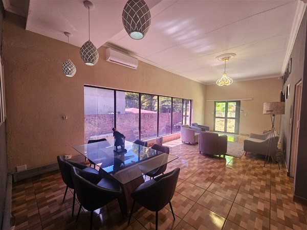 5 Bedroom House 5 Bedroom House