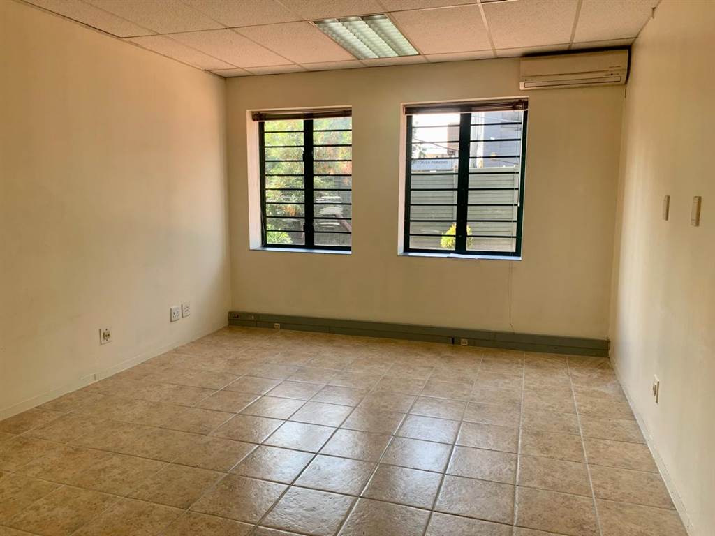 25  m² Office Space in Craighall Park photo number 18