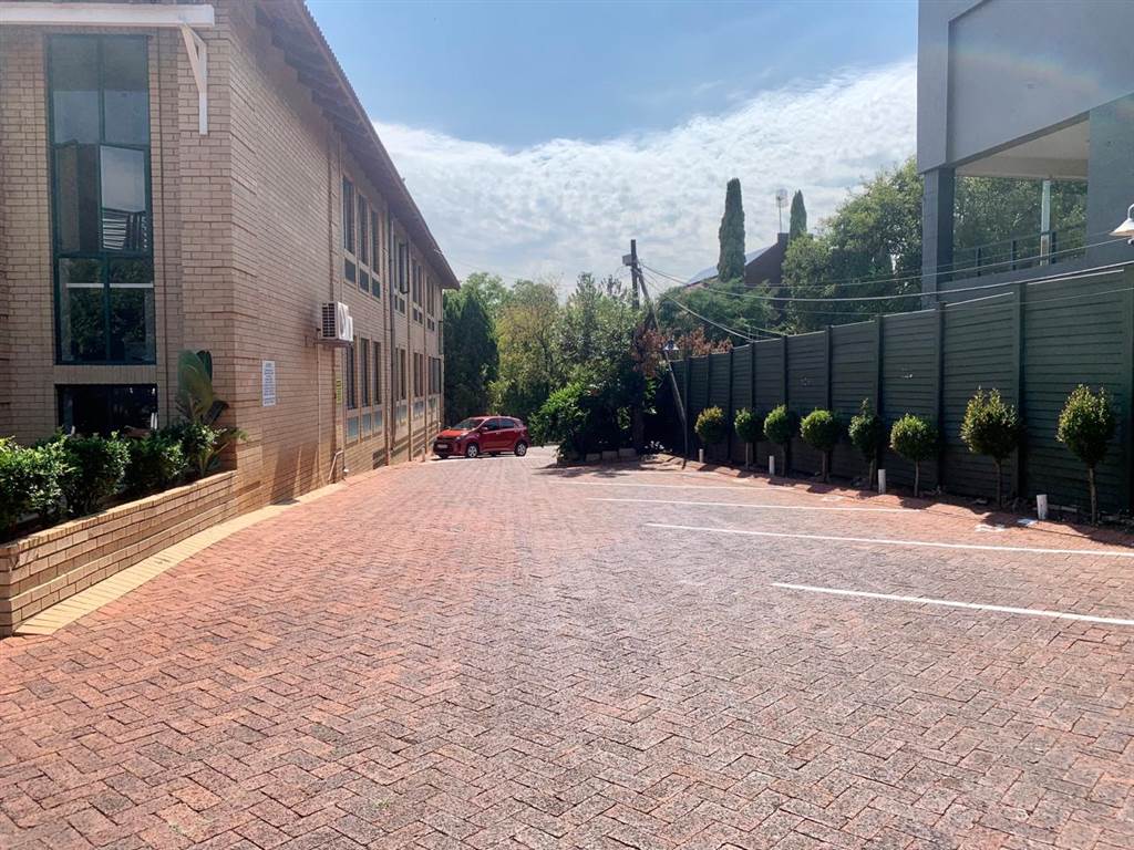 25  m² Office Space in Craighall Park photo number 13