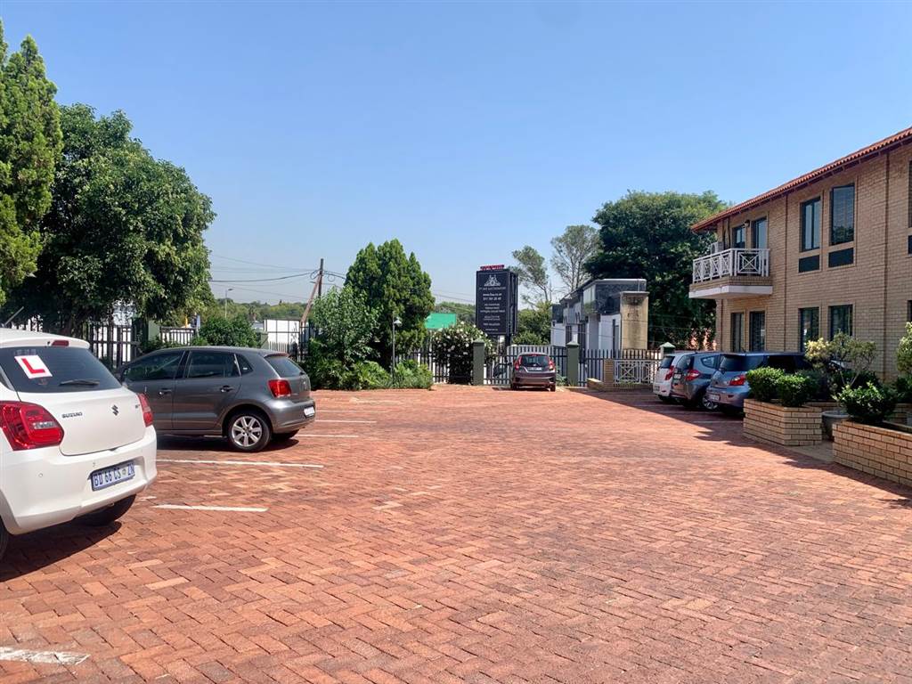 25  m² Office Space in Craighall Park photo number 5