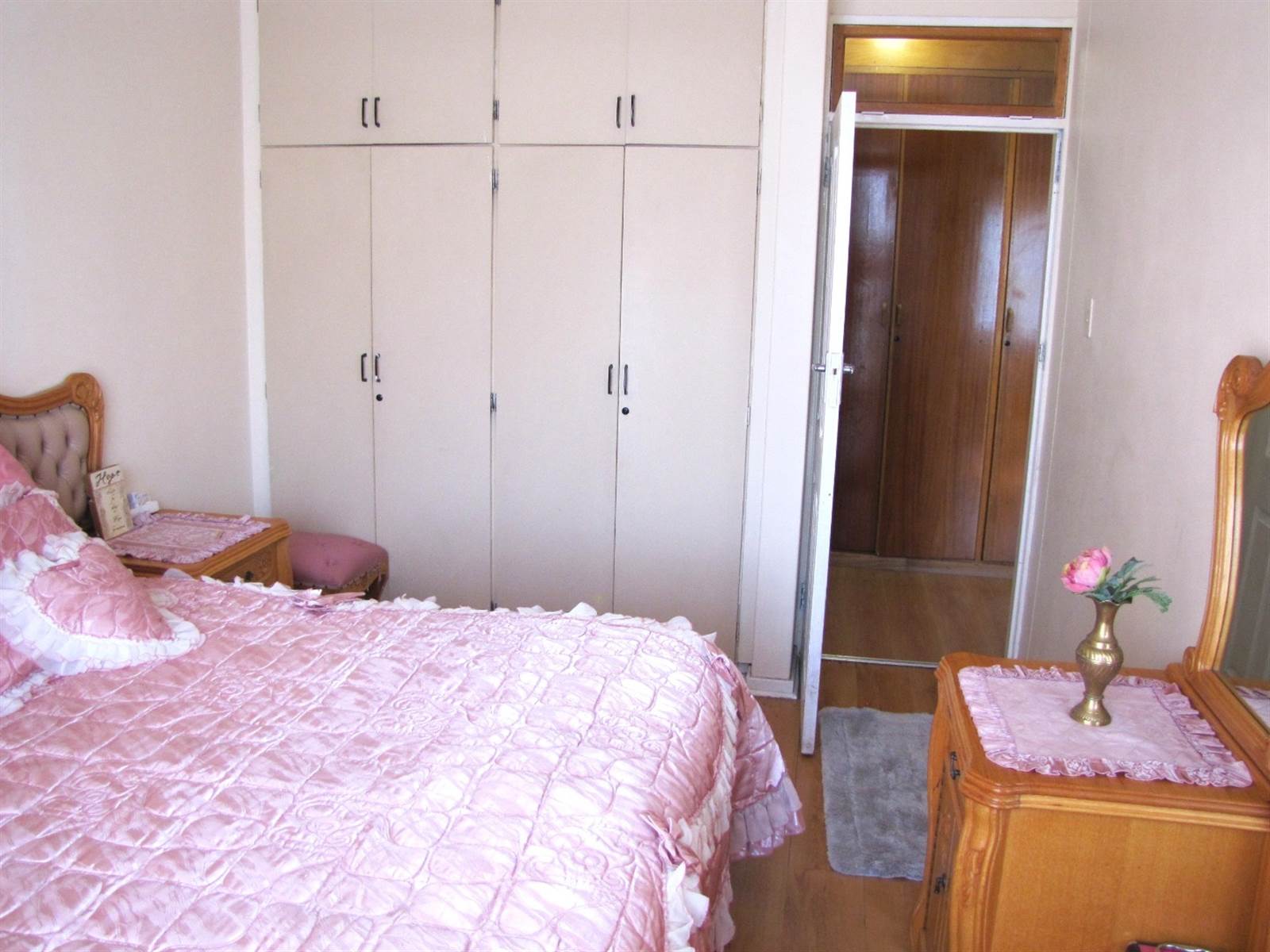 3 Bed Apartment in Vanderbijlpark SW1 photo number 11