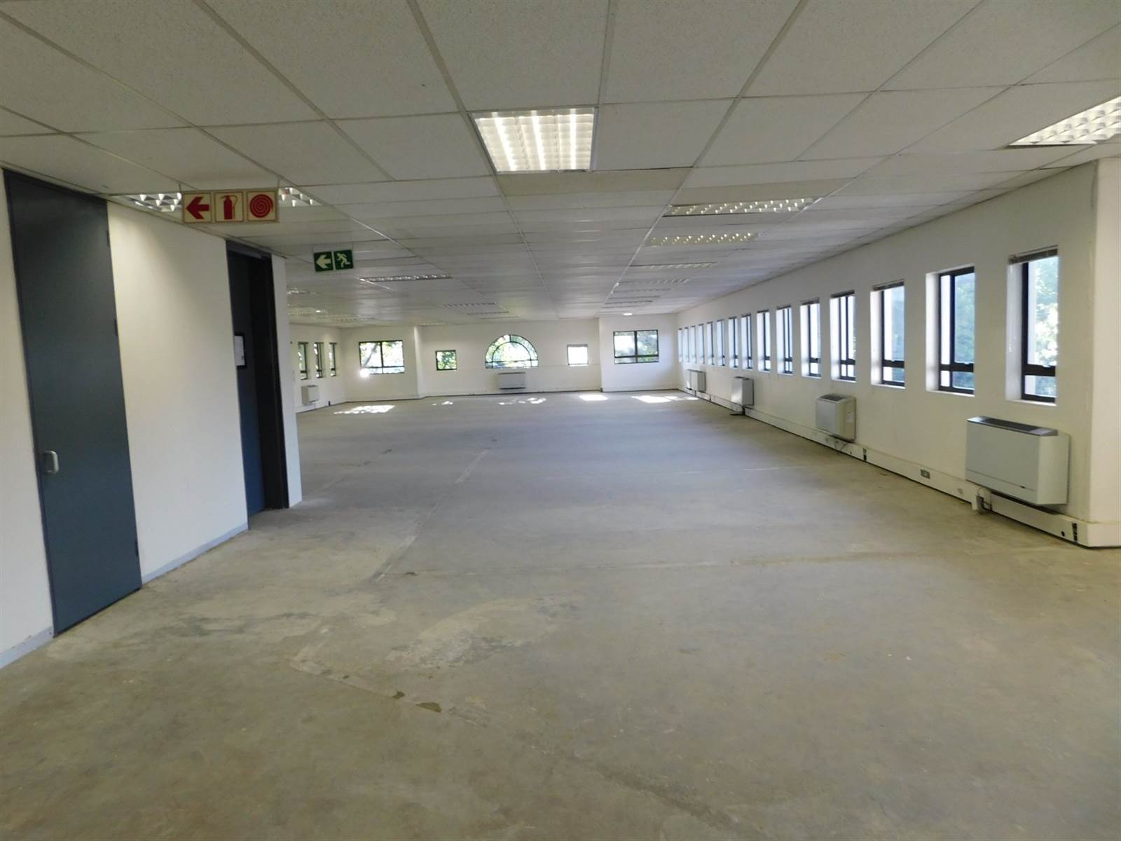 312  m² Office Space in Hyde Park photo number 10