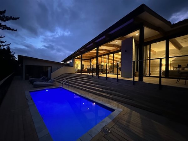 4 Bedroom House 4 Bedroom House