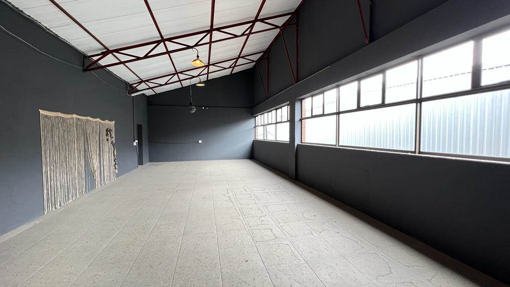 990  m² Industrial space in Springfield photo number 13