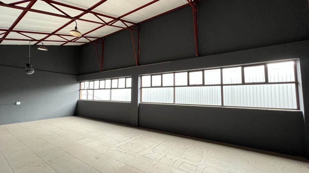990  m² Industrial space in Springfield photo number 14